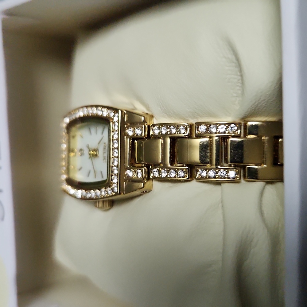Women Relic Watch Gold Square with stones! - Picture 5 of 5